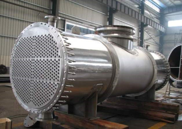 What should be noted when installing the reaction vessel in Wuxi?